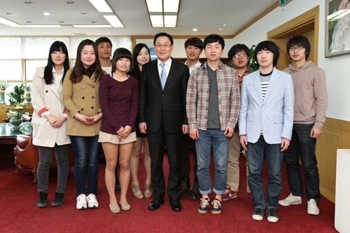 лȸ  (2012.04.19)